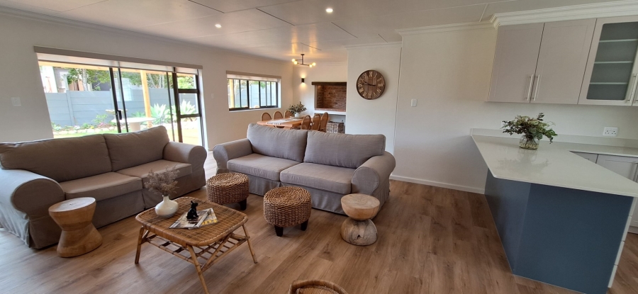 4 Bedroom Property for Sale in Stilbaai Wes Western Cape